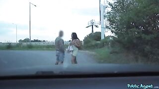 Мамаша на крючке: жесткое порно в машине с незнакомцем