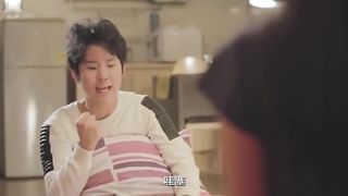 Кореец с помощью игры на раздевание разводит телочек на еблю