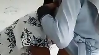 Мужчина выебал мусульманскую девушку в пизду