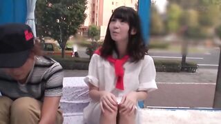 Японский секс в публичном месте